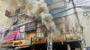 সাড়ে ৩ ঘণ্টা পর উত্তরার রেস্টুরেন্টের আগুন নিয়ন্ত্রণে