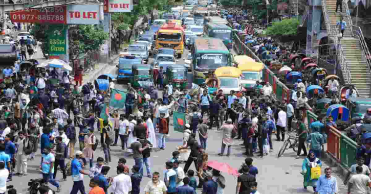 কোটাবিরোধী আন্দোলনে স্থবির ঢাকা, জনদুর্ভোগ চরমে